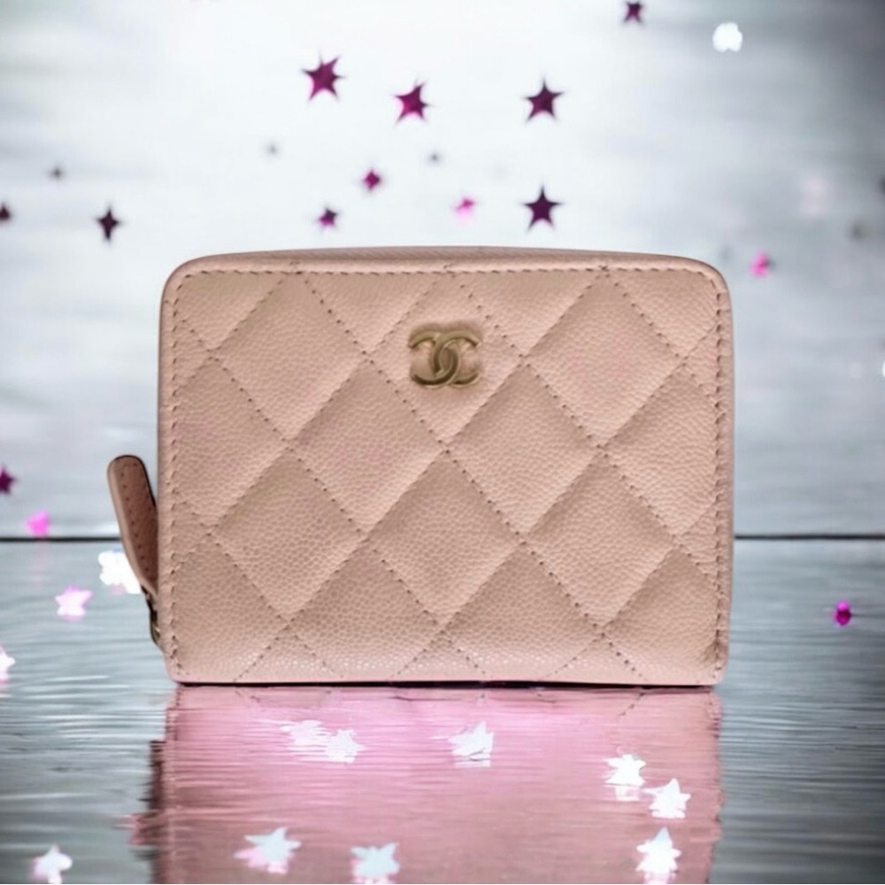 🆕💞CHANEL LIGHT PINK Zipped Card Wallet Purse Shiny Grained Calfskin (CAVIAR) GHW